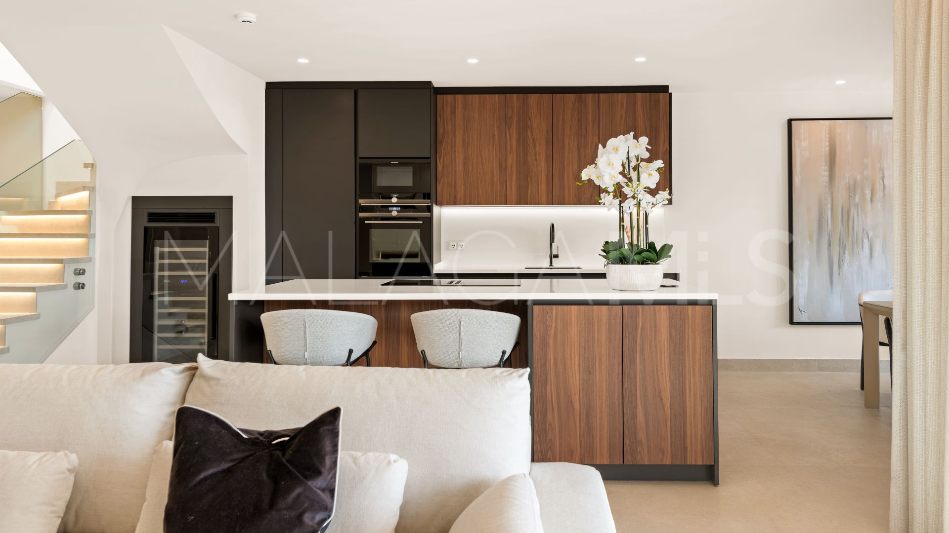 For sale villa in New Golden Mile with 3 bedrooms