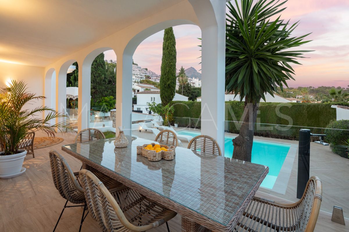 Villa with 4 bedrooms for sale in Marbella Country Club