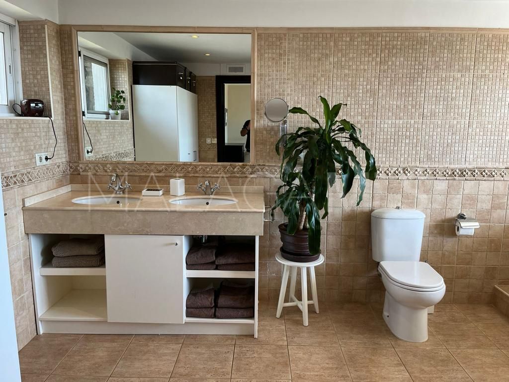 Haus for sale in Nueva Andalucia
