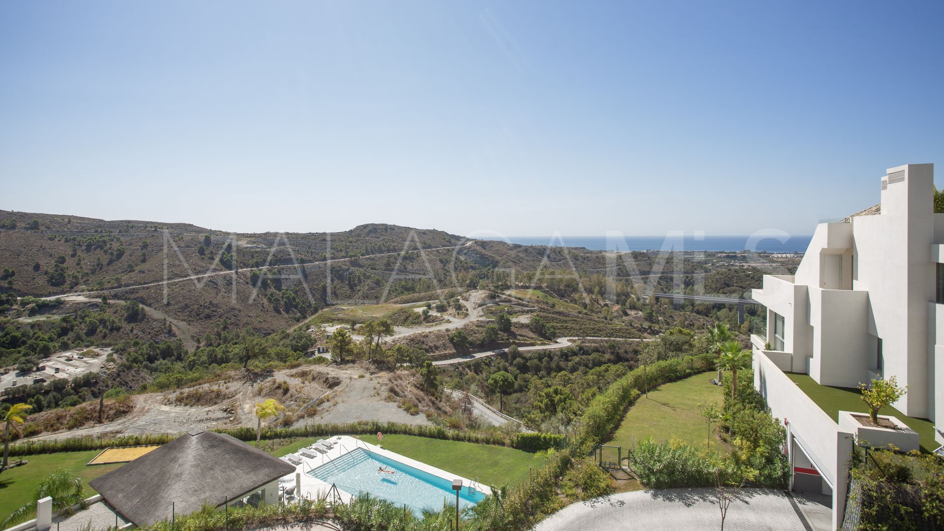 Penthouse for sale in Marbella Club Hills with 3 bedrooms