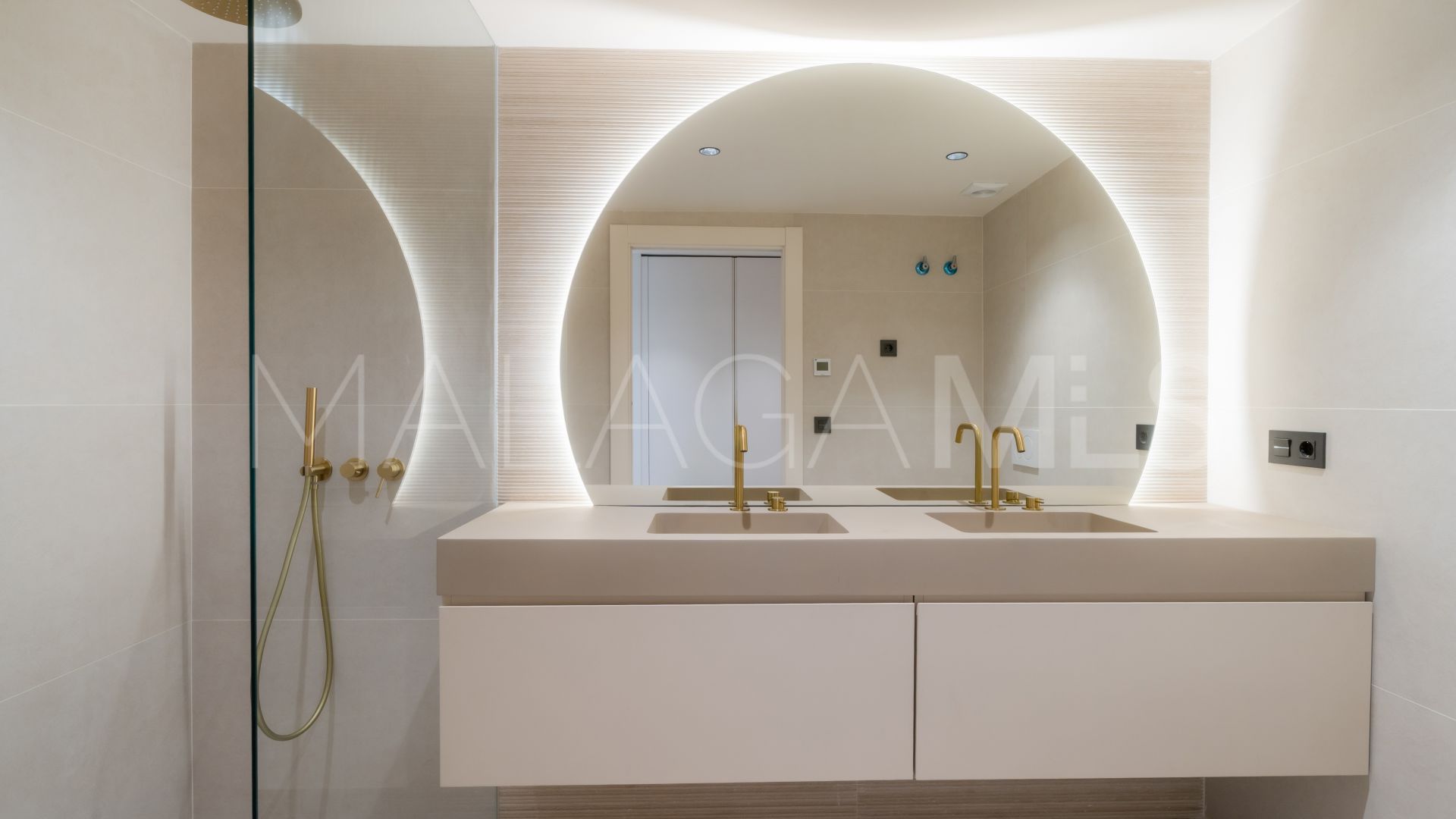 For sale Les Belvederes ground floor apartment with 3 bedrooms