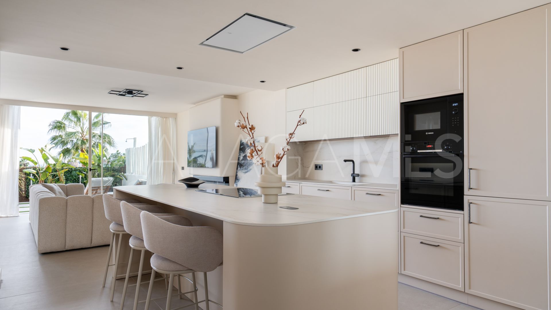 3 bedrooms ground floor apartment for sale in Palacetes Los Belvederes