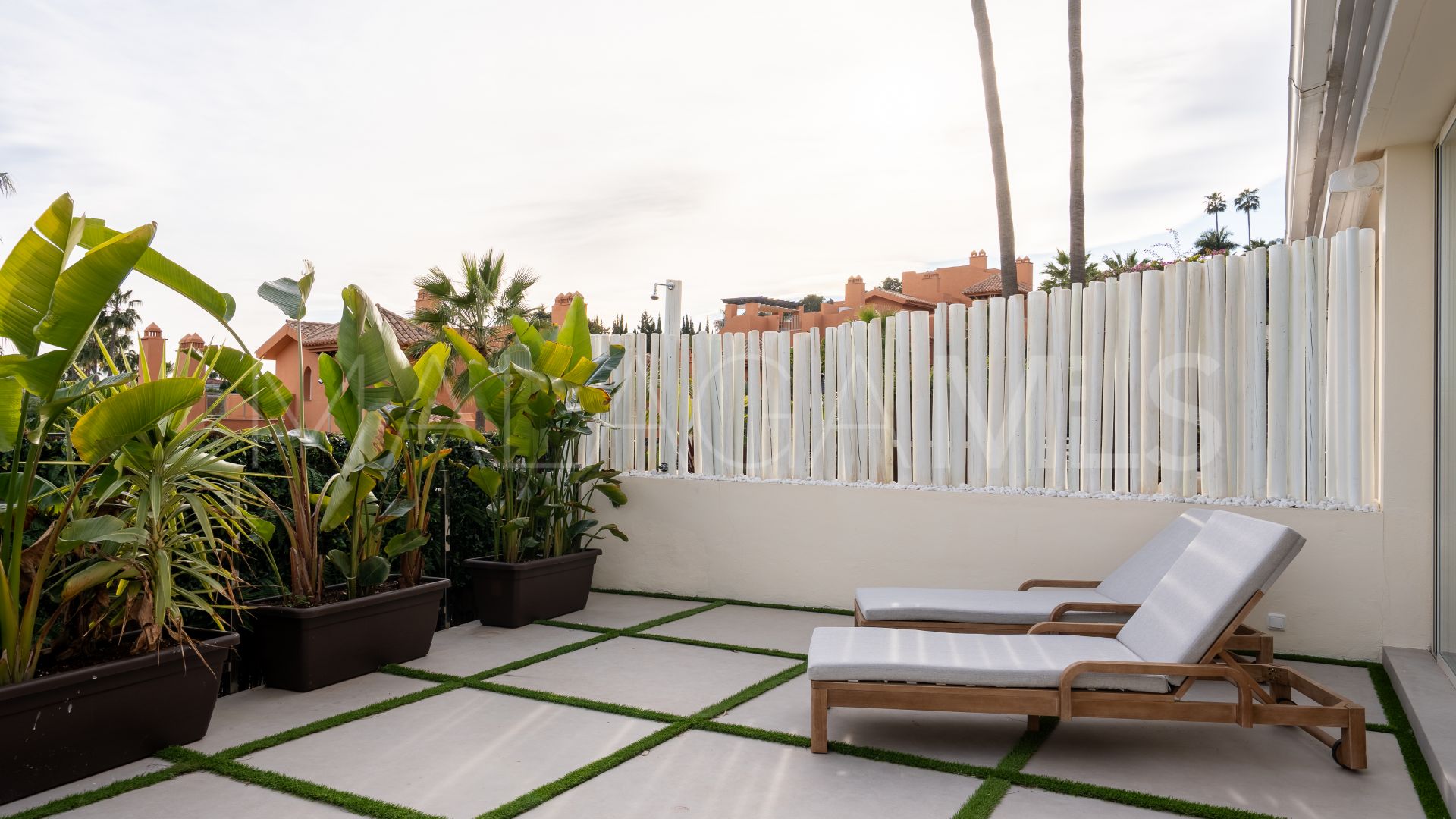 3 bedrooms ground floor apartment for sale in Palacetes Los Belvederes