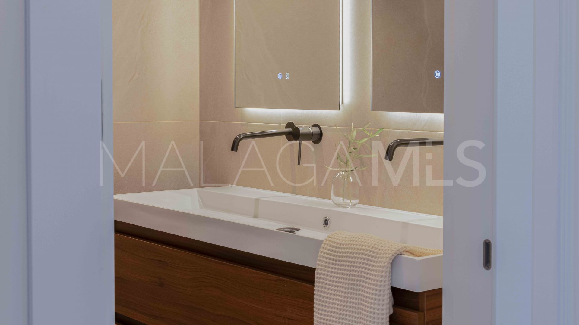 Ático a la venta in Los Arqueros with 3 bedrooms