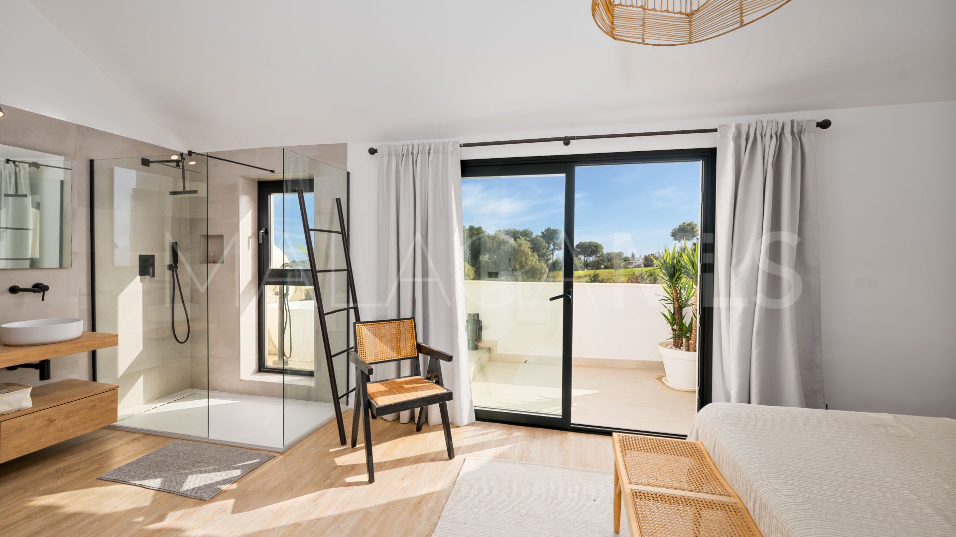 Maison de ville for sale in Los Pinos de Aloha