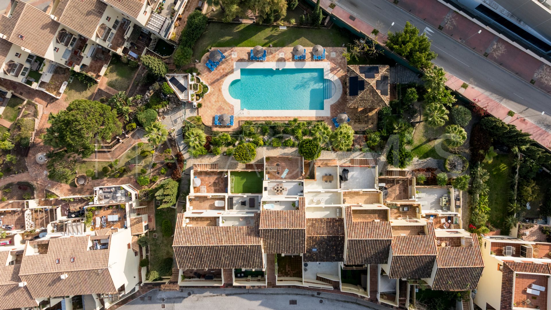 Maison de ville for sale in Los Pinos de Aloha