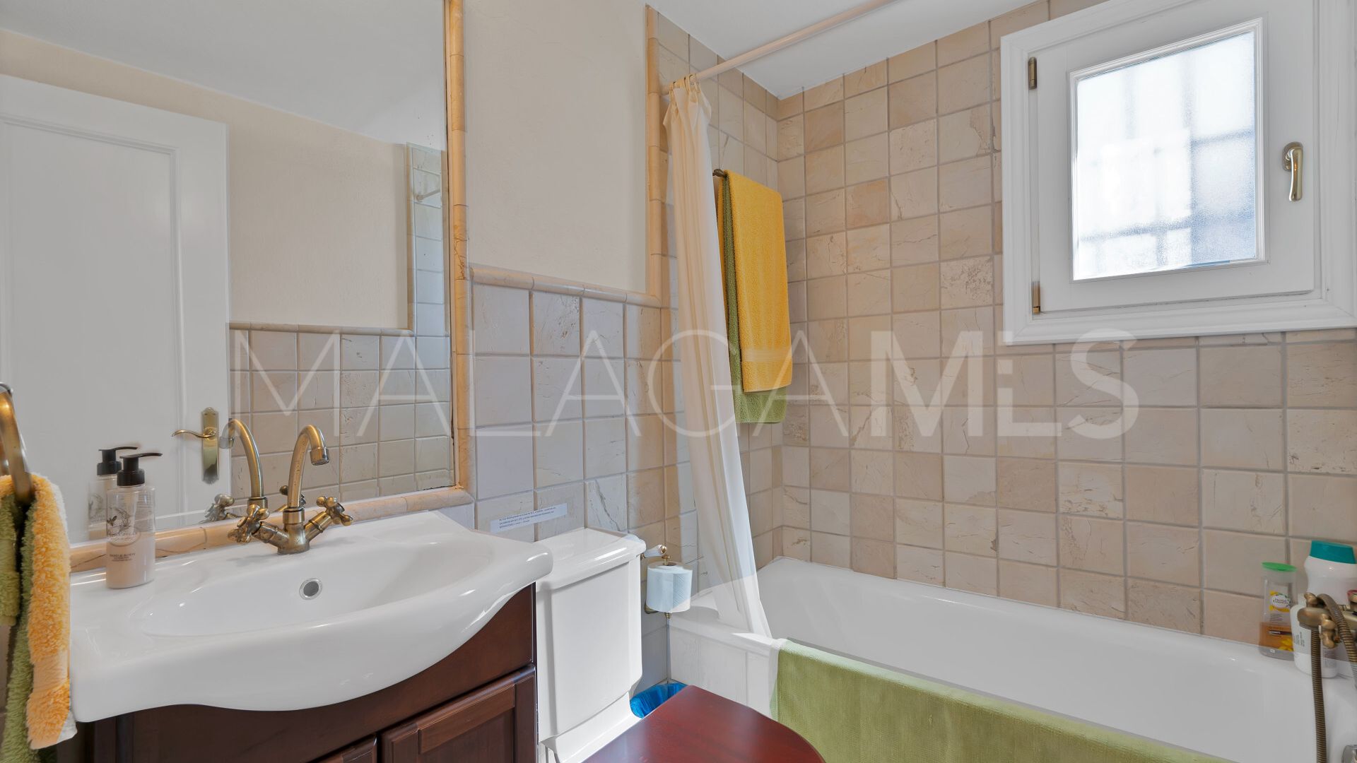 Villa for sale in Las Brisas