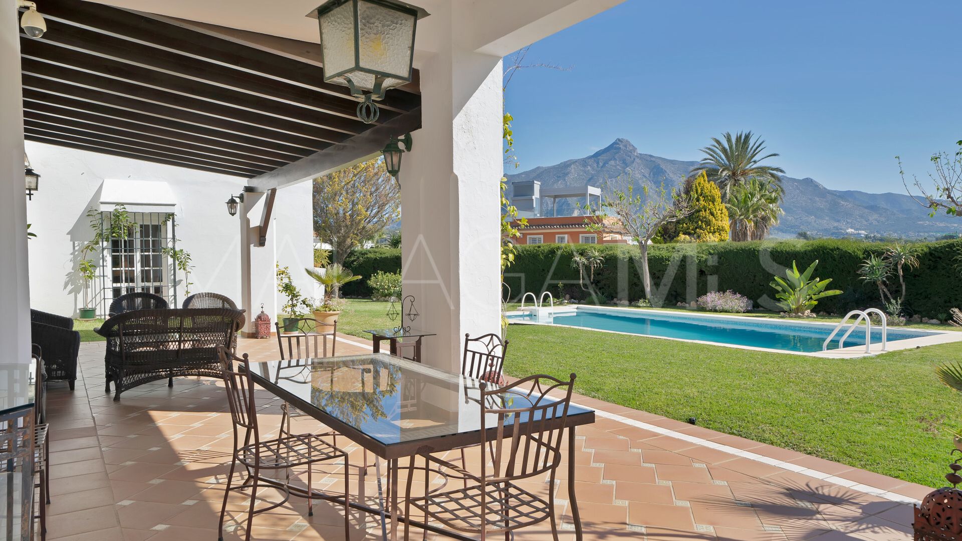 Villa for sale in Las Brisas