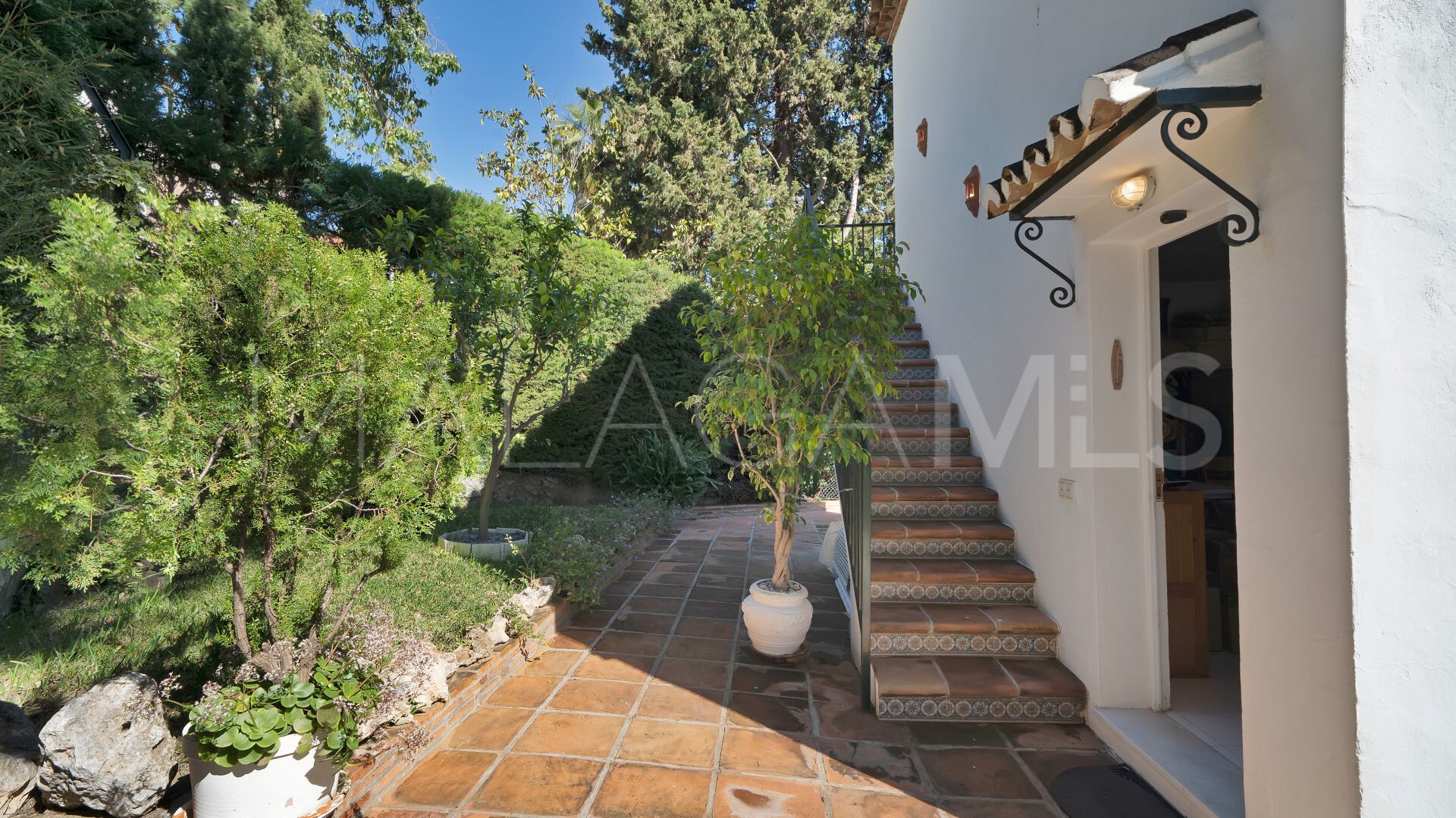 Villa for sale in Las Brisas