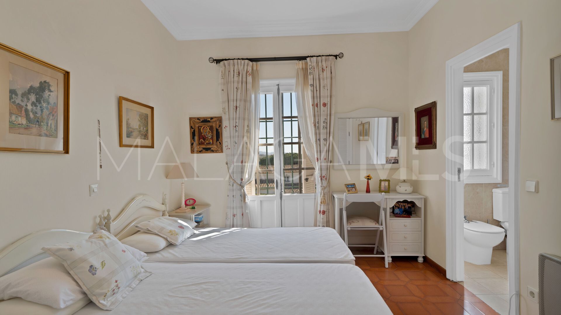 Villa for sale in Las Brisas