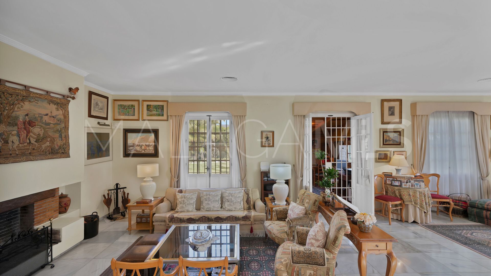 Villa for sale in Las Brisas