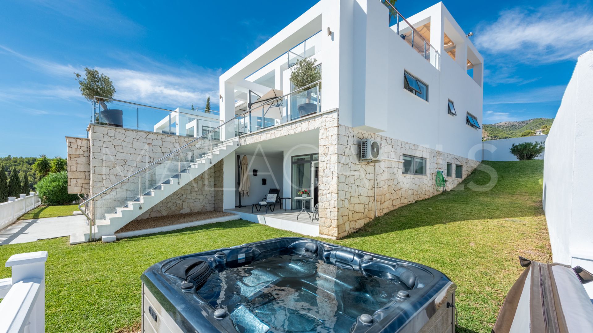 Villa for sale in Mijas Pueblo