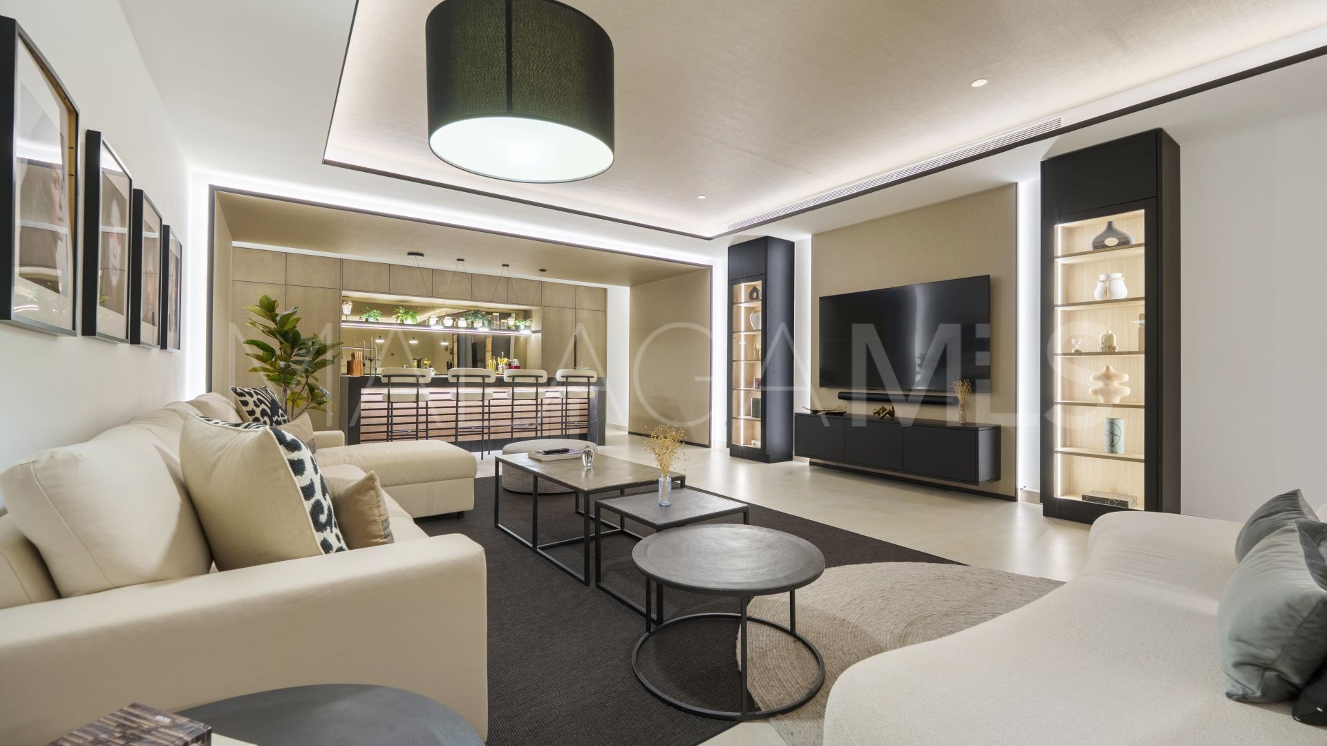 Villa for sale in Altos de Puente Romano