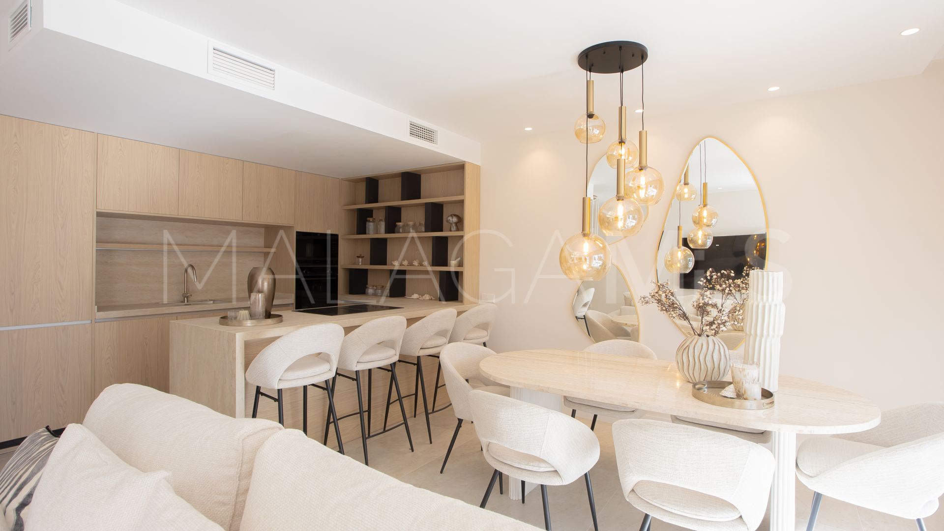 Zweistöckiges penthouse for sale in Aloha Gardens