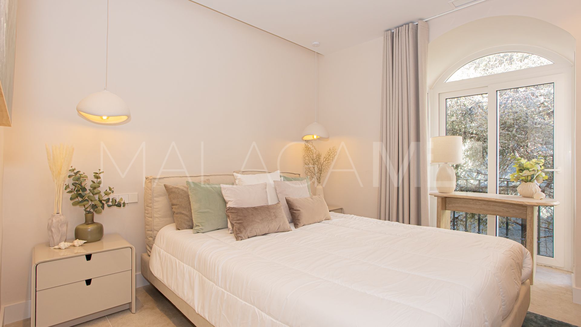 Zweistöckiges penthouse for sale in Aloha Gardens