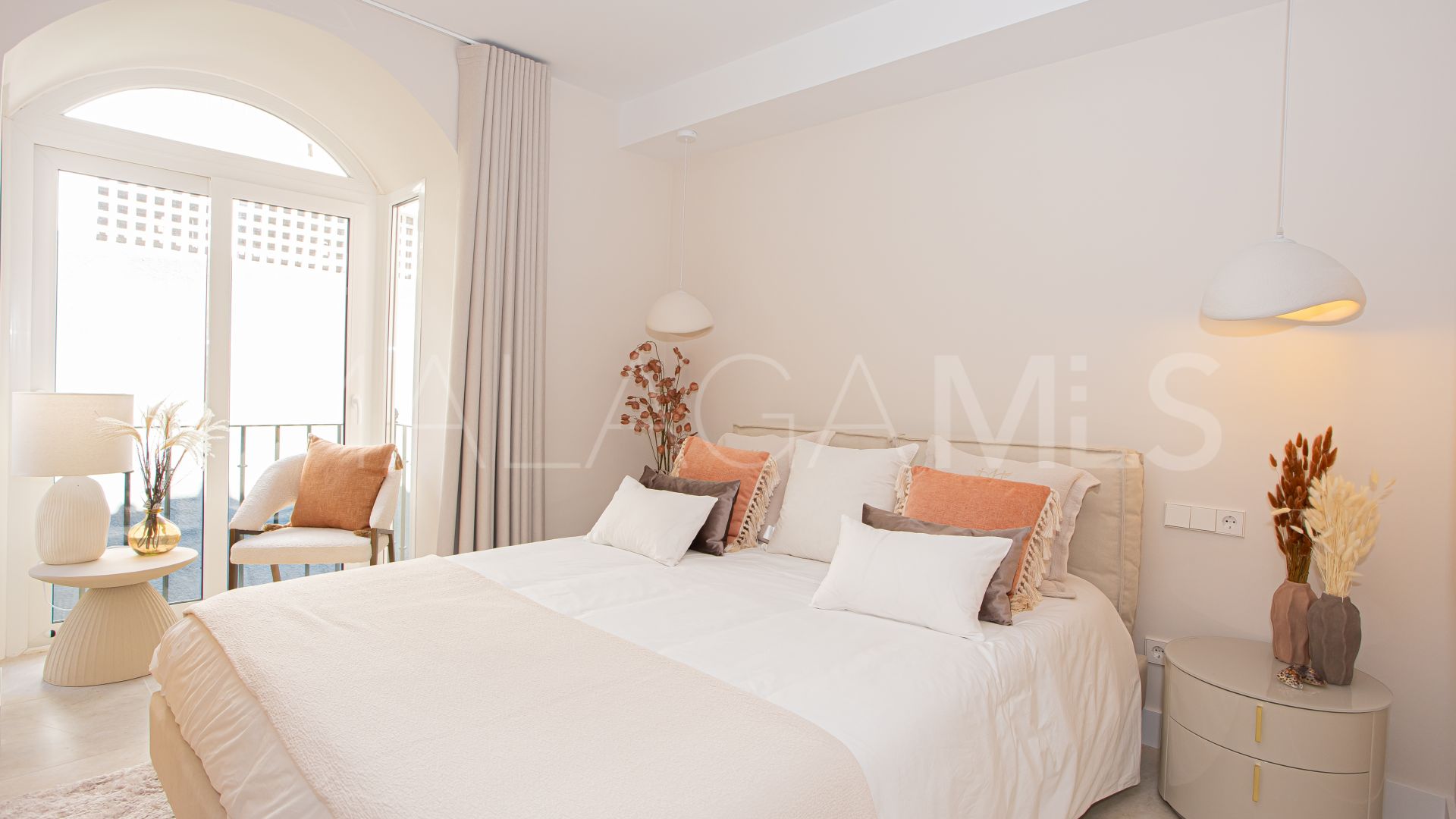 Zweistöckiges penthouse for sale in Aloha Gardens