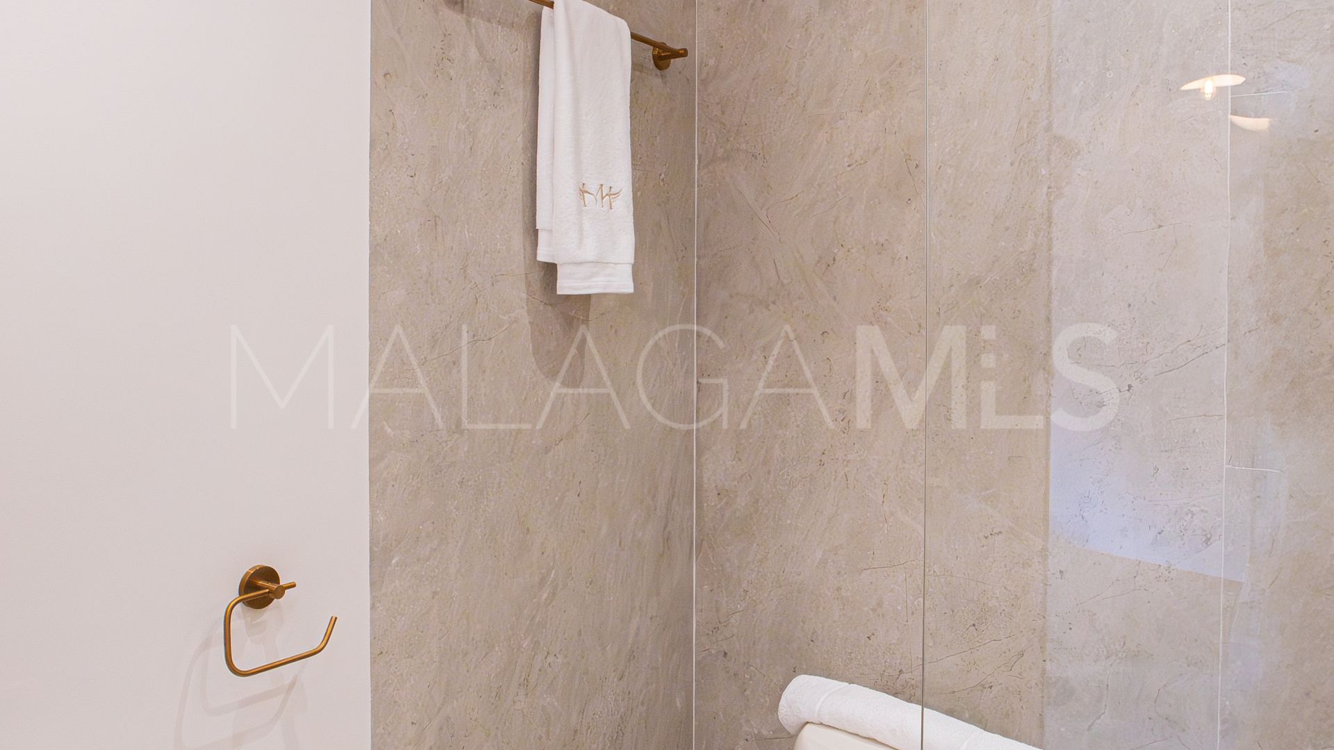 Zweistöckiges penthouse for sale in Aloha Gardens