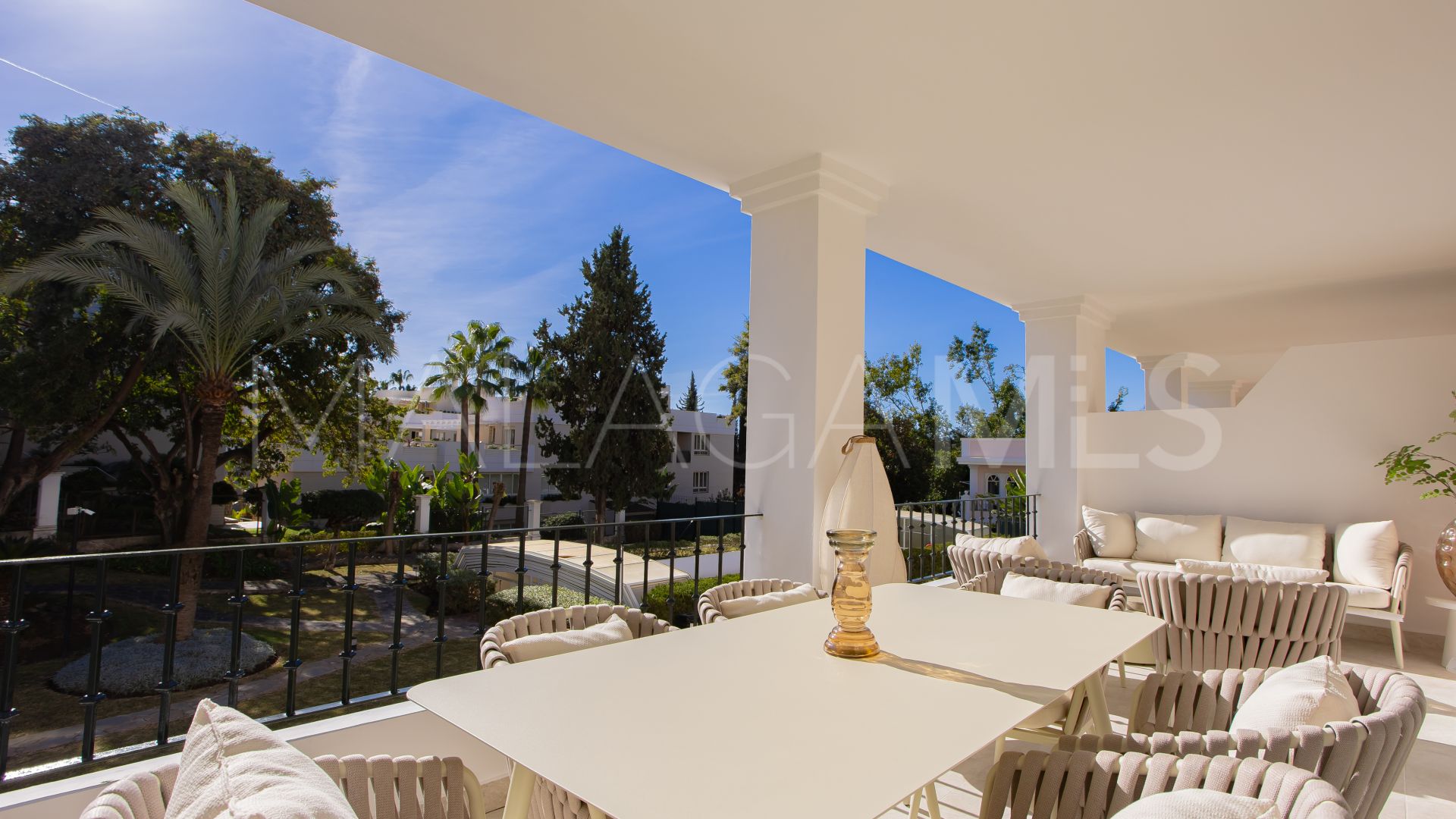 Zweistöckiges penthouse for sale in Aloha Gardens