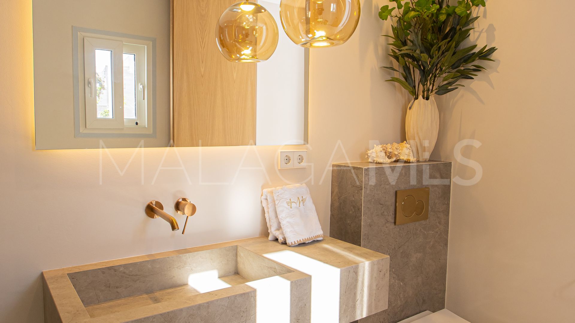 Zweistöckiges penthouse for sale in Aloha Gardens