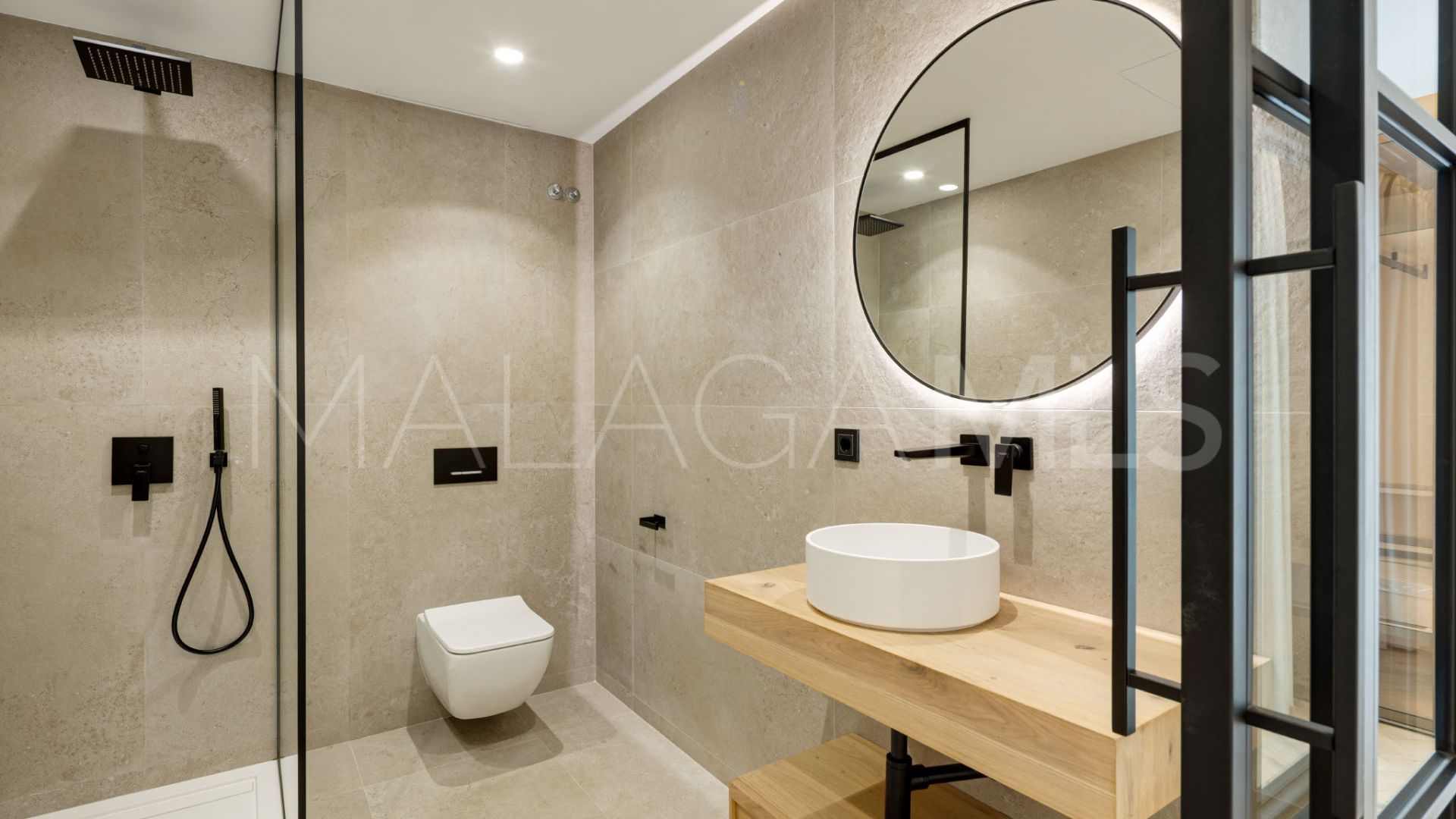 Villa for sale in El Herrojo with 5 bedrooms