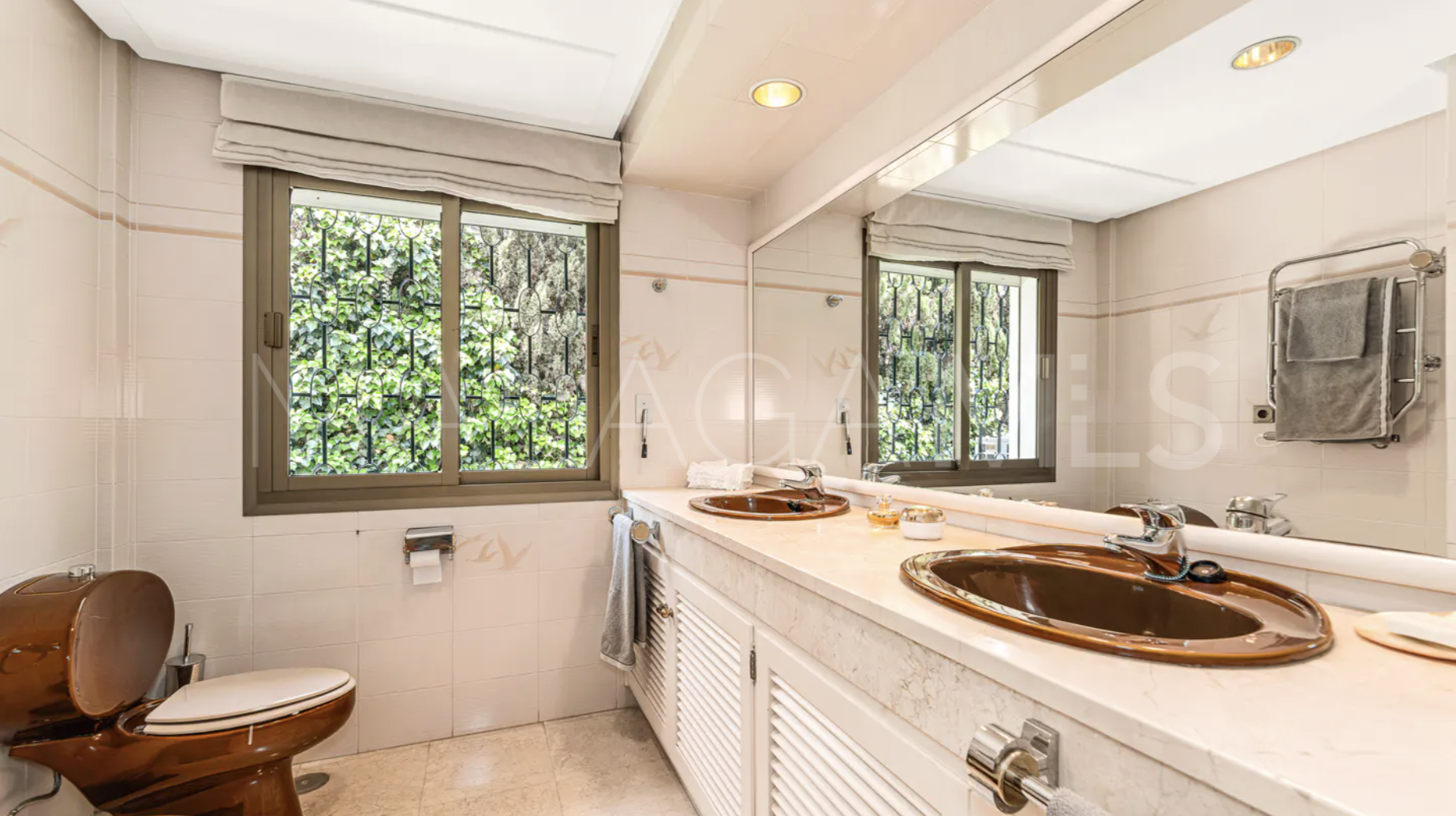 Villa for sale in Los Monteros Playa