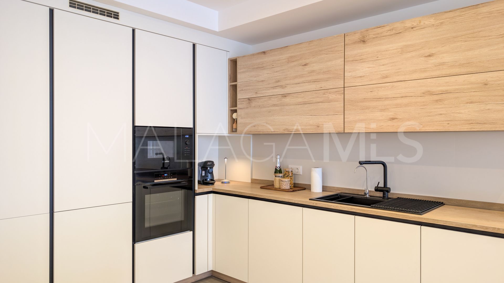 Buy 2 bedrooms apartment in San Pedro de Alcantara