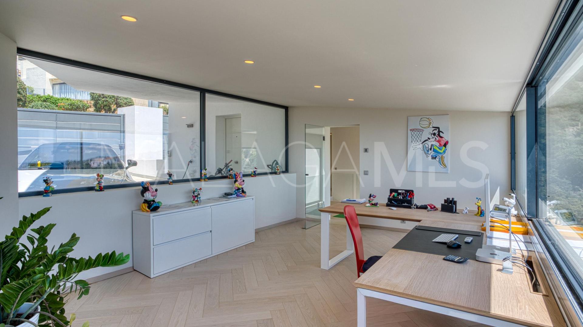 Buy Los Altos de los Monteros villa with 4 bedrooms