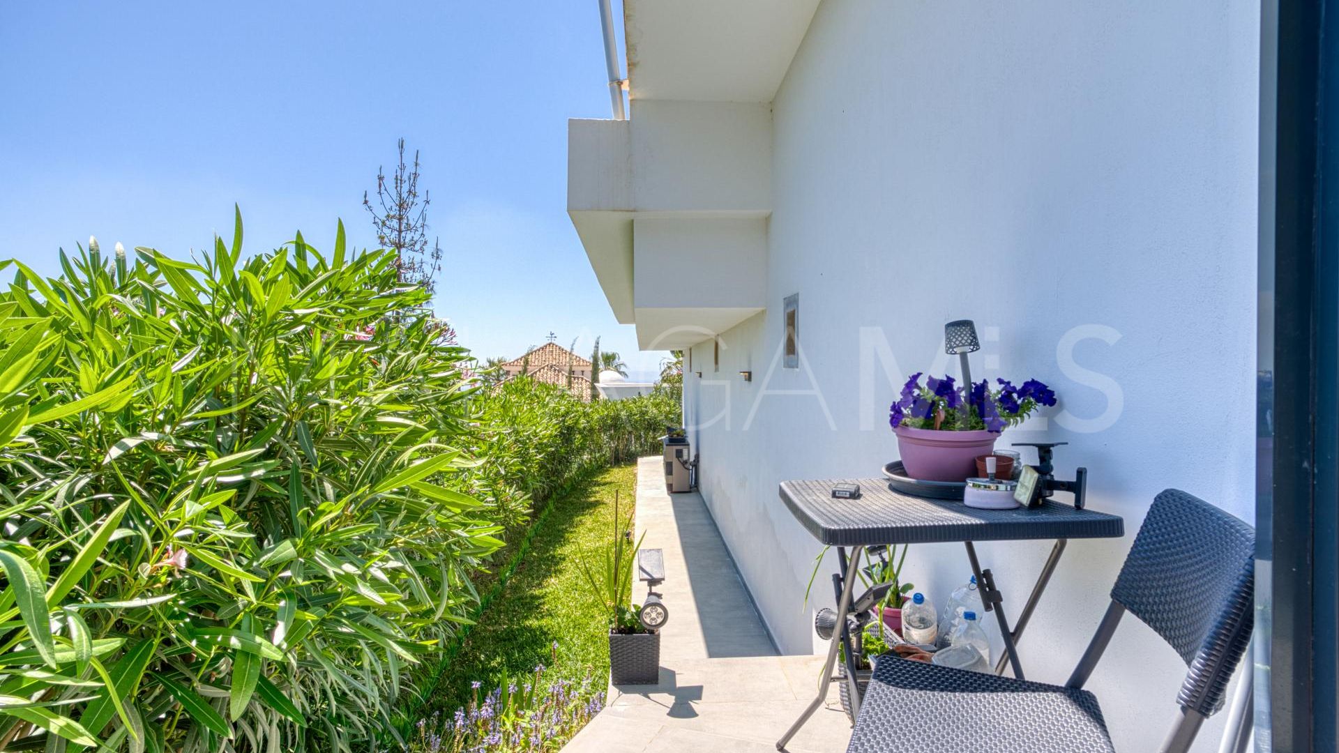 Buy Los Altos de los Monteros villa with 4 bedrooms