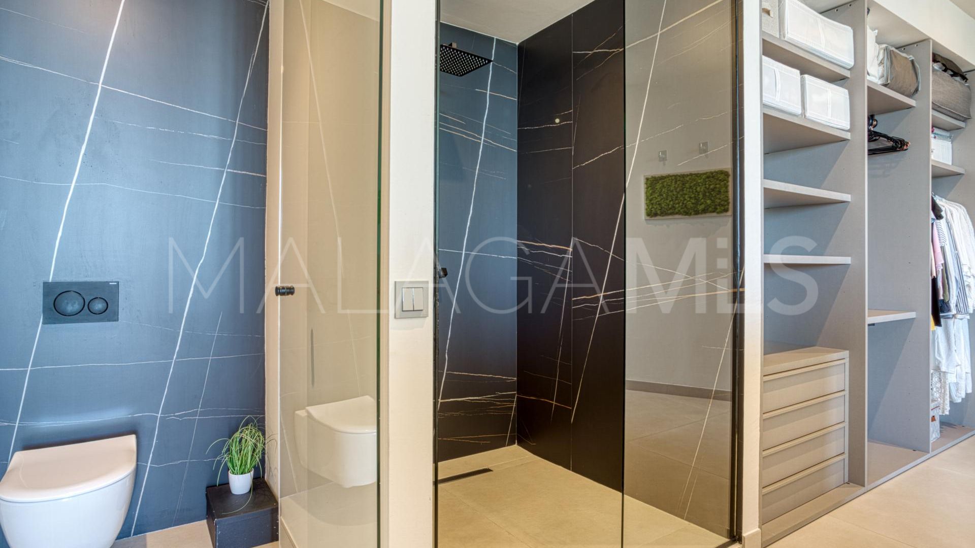 Buy Los Altos de los Monteros villa with 4 bedrooms