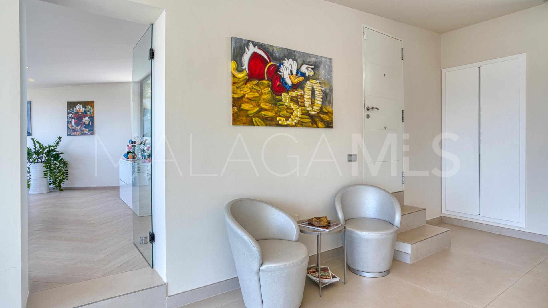 Buy Los Altos de los Monteros villa with 4 bedrooms