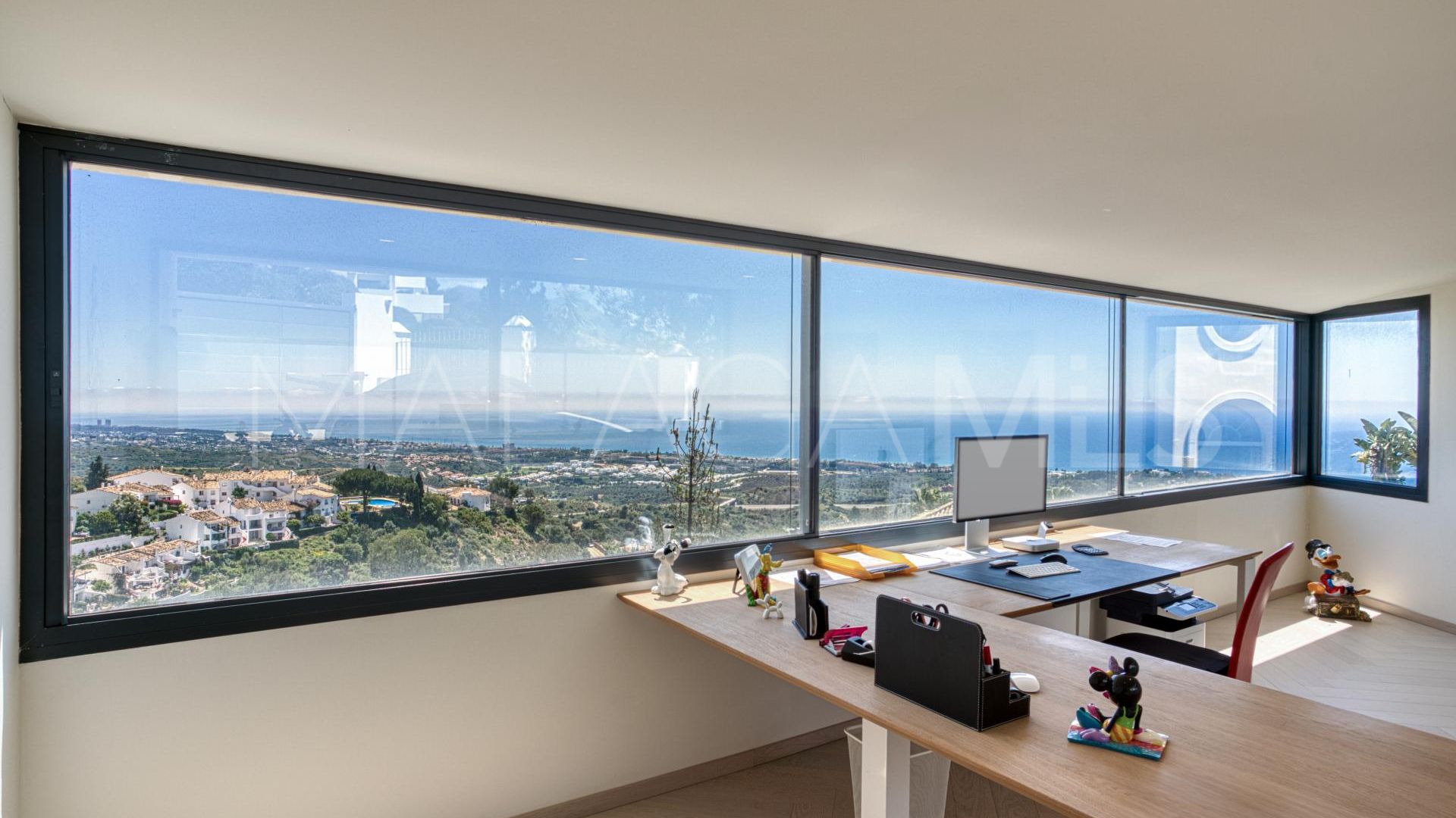 Buy Los Altos de los Monteros villa with 4 bedrooms