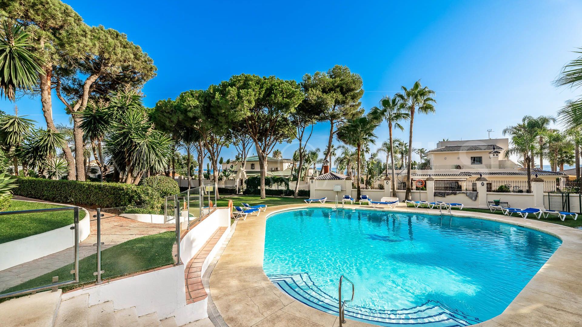 Tvåvånings takvåning for sale in Andalucia del Mar
