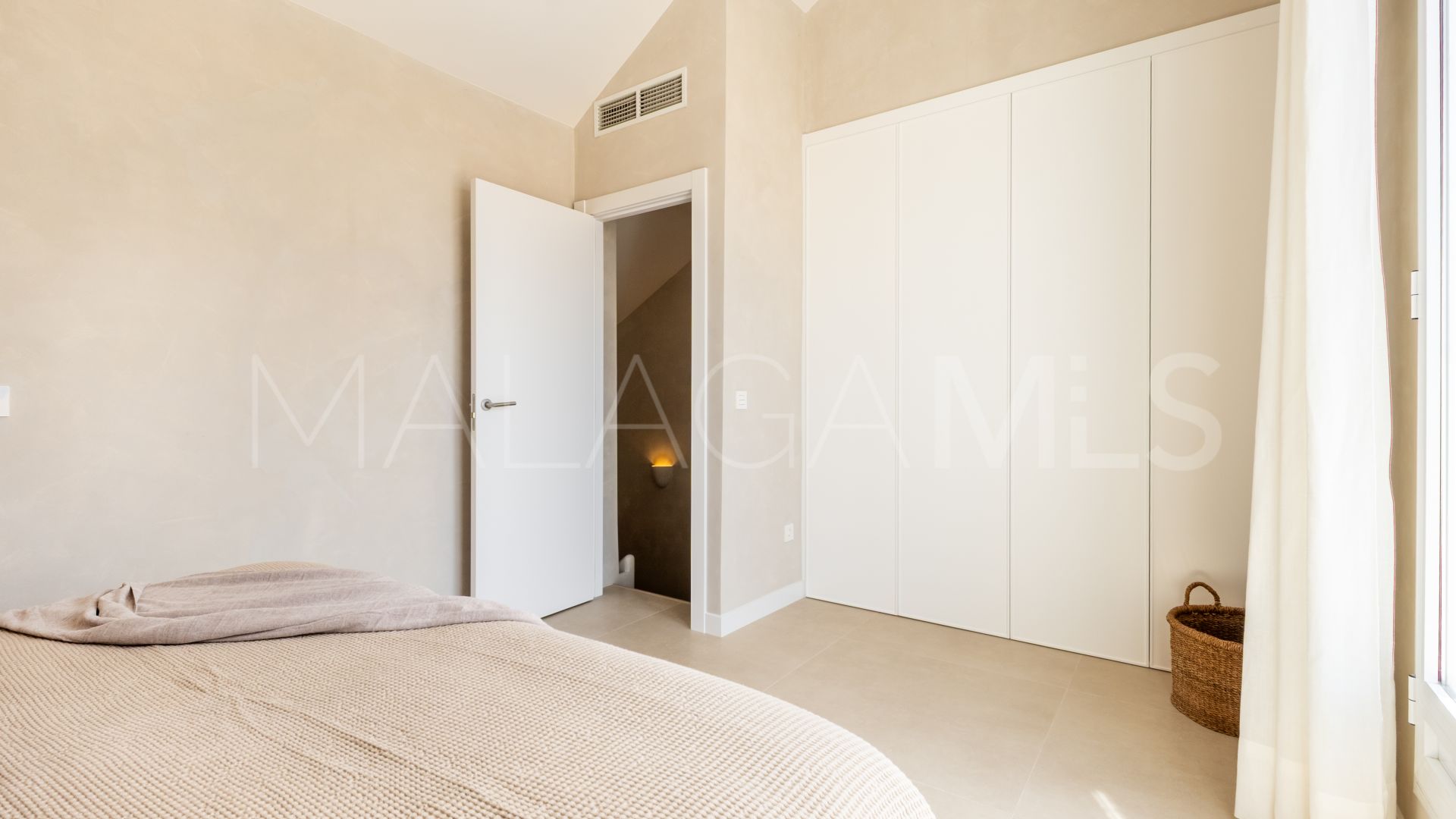 Dunas de Bahia Marbella 3 bedrooms town house for sale