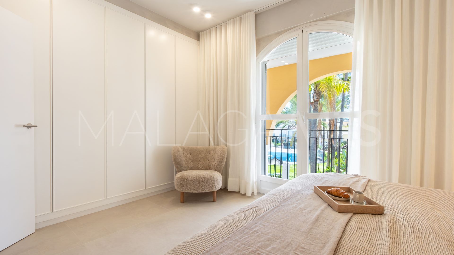 Dunas de Bahia Marbella 3 bedrooms town house for sale