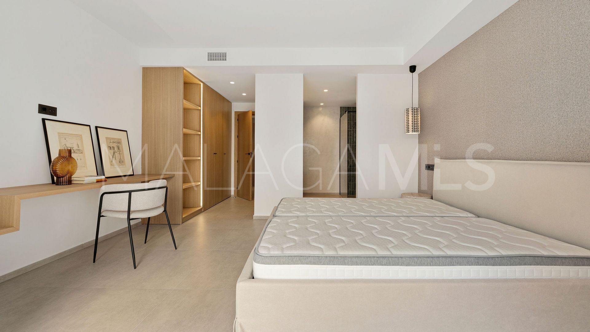 Takvåning for sale in Aloha Gardens