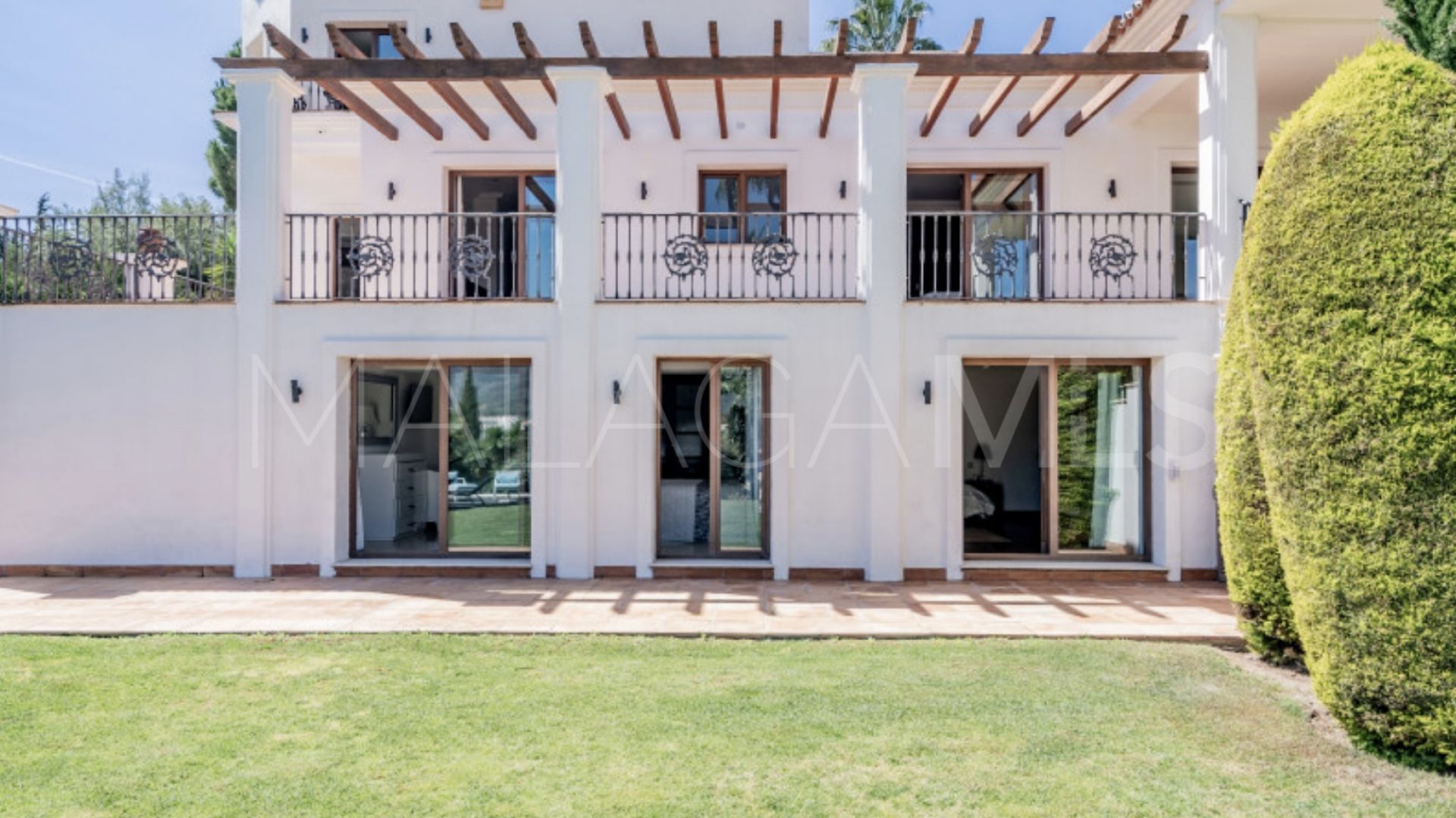 Villa for sale in Las Brisas