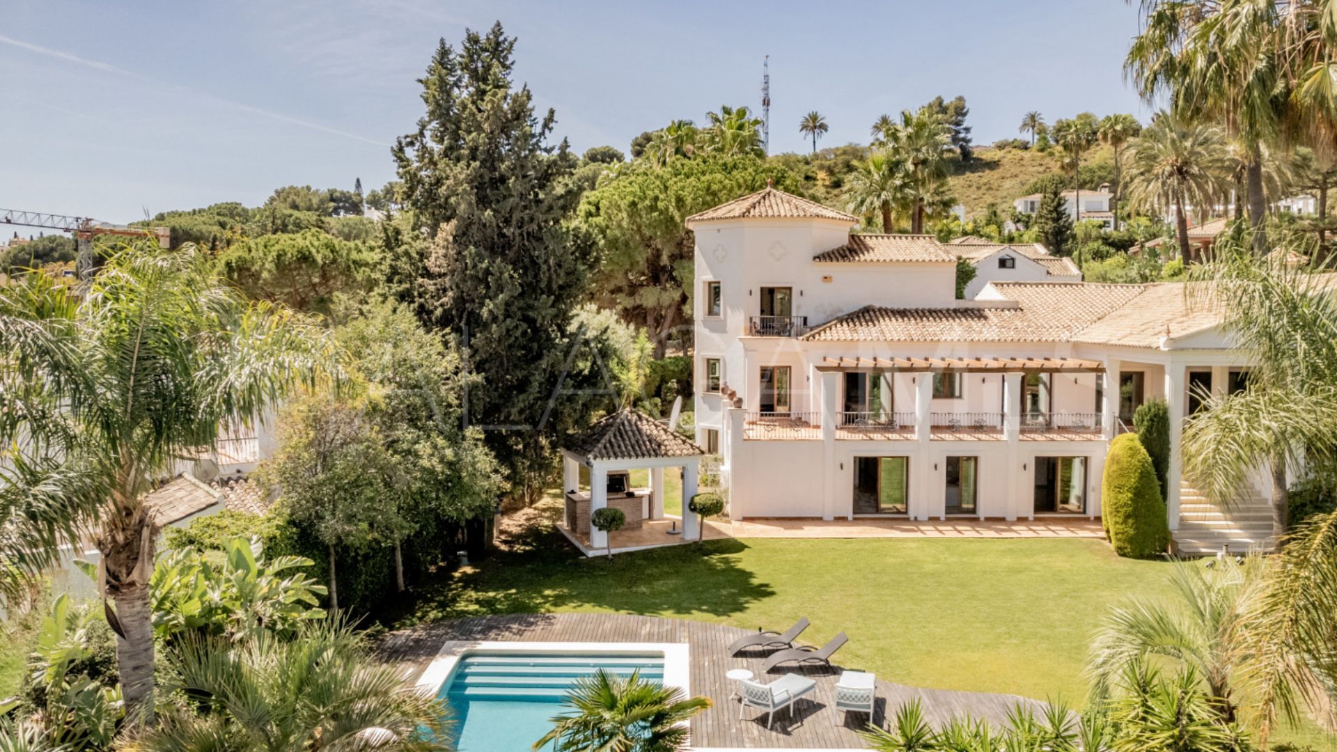 Villa for sale in Las Brisas