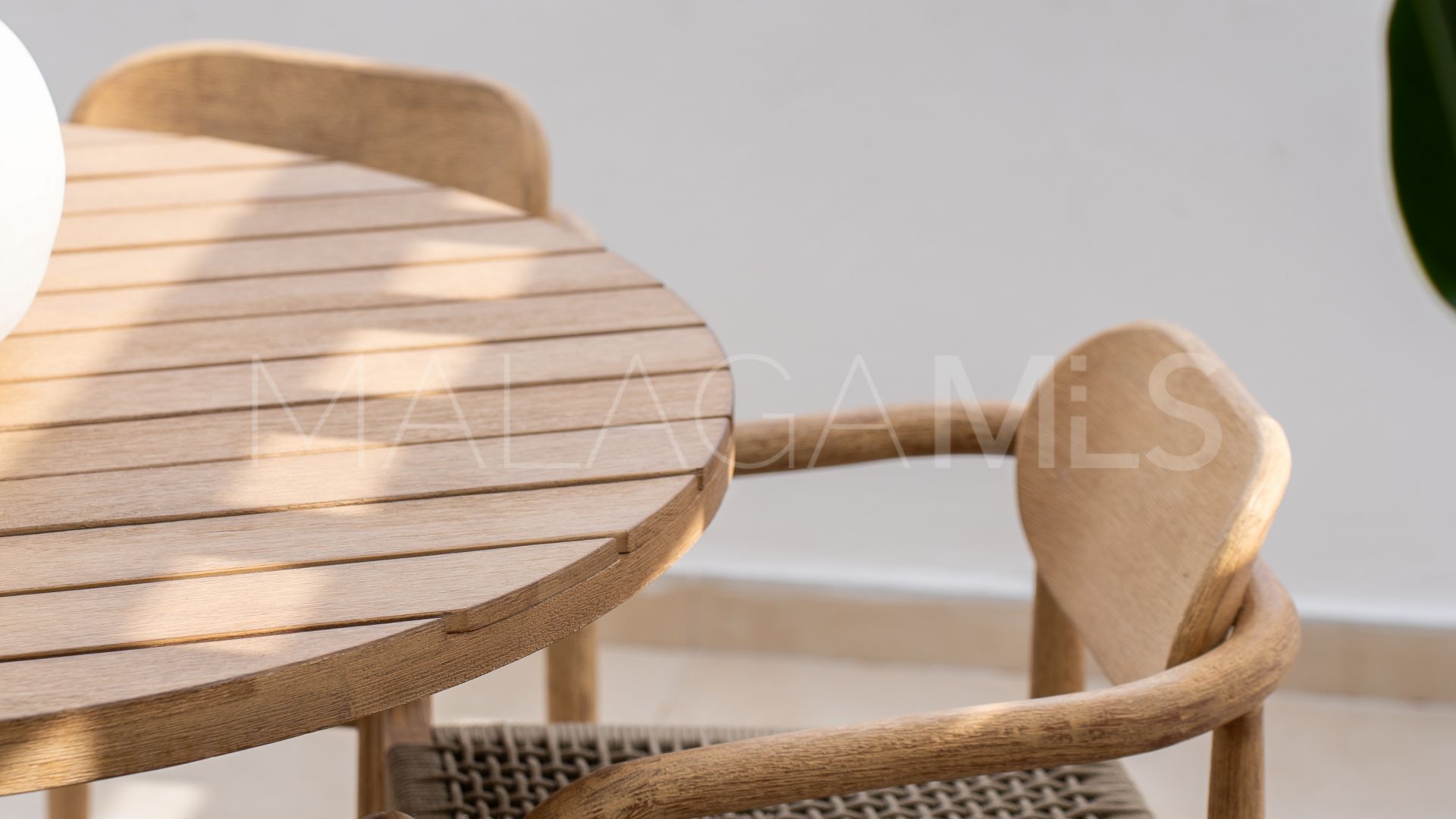 Buy apartment in La Quinta