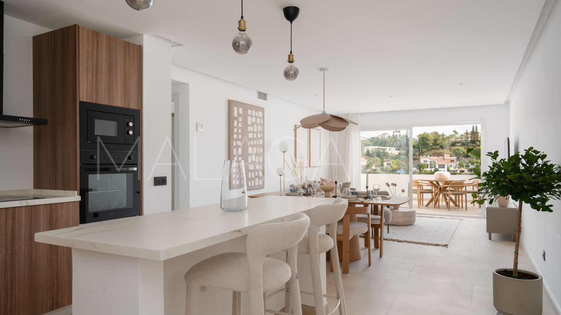 Buy apartment in La Quinta