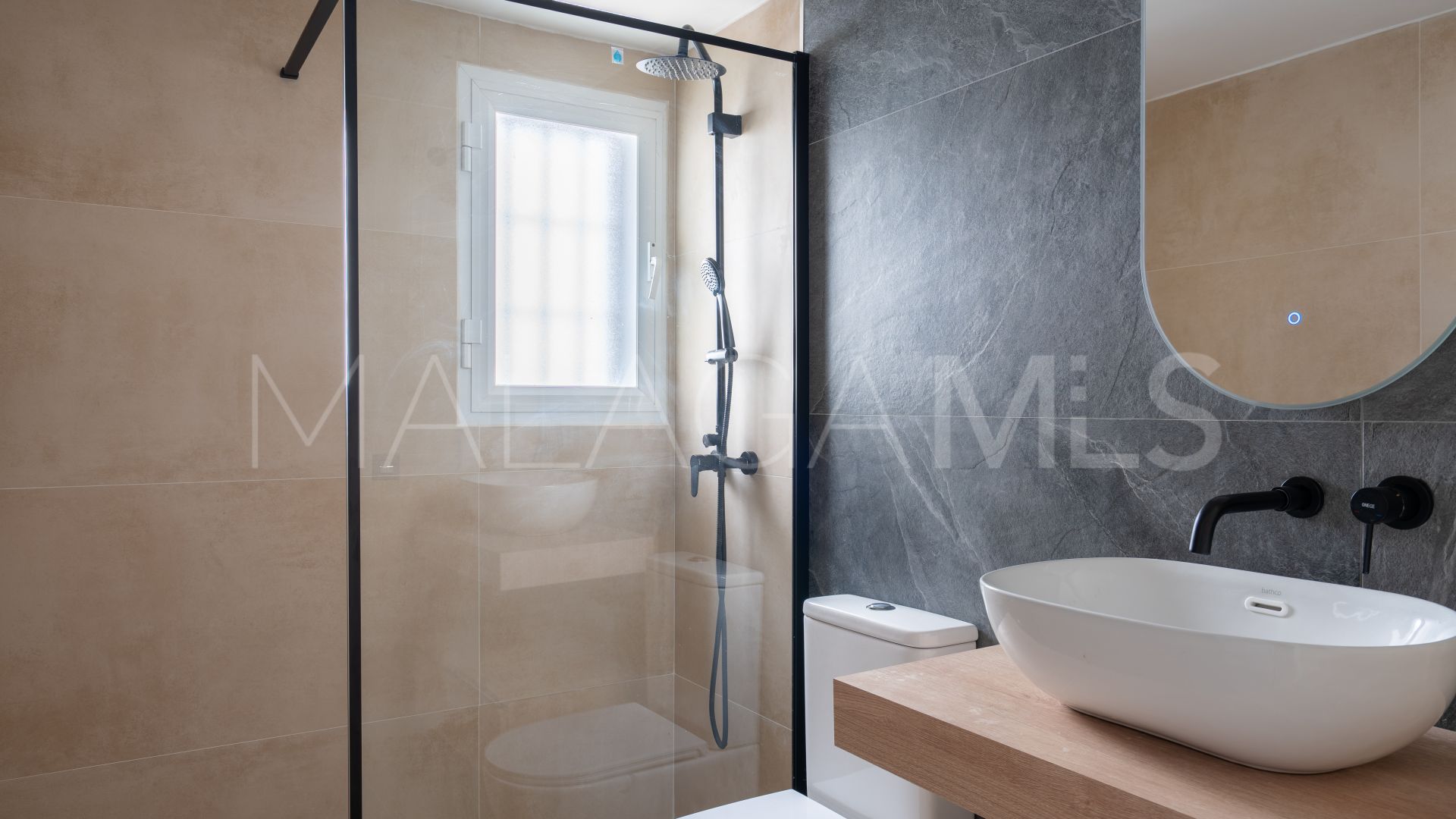 Buy apartment in La Quinta