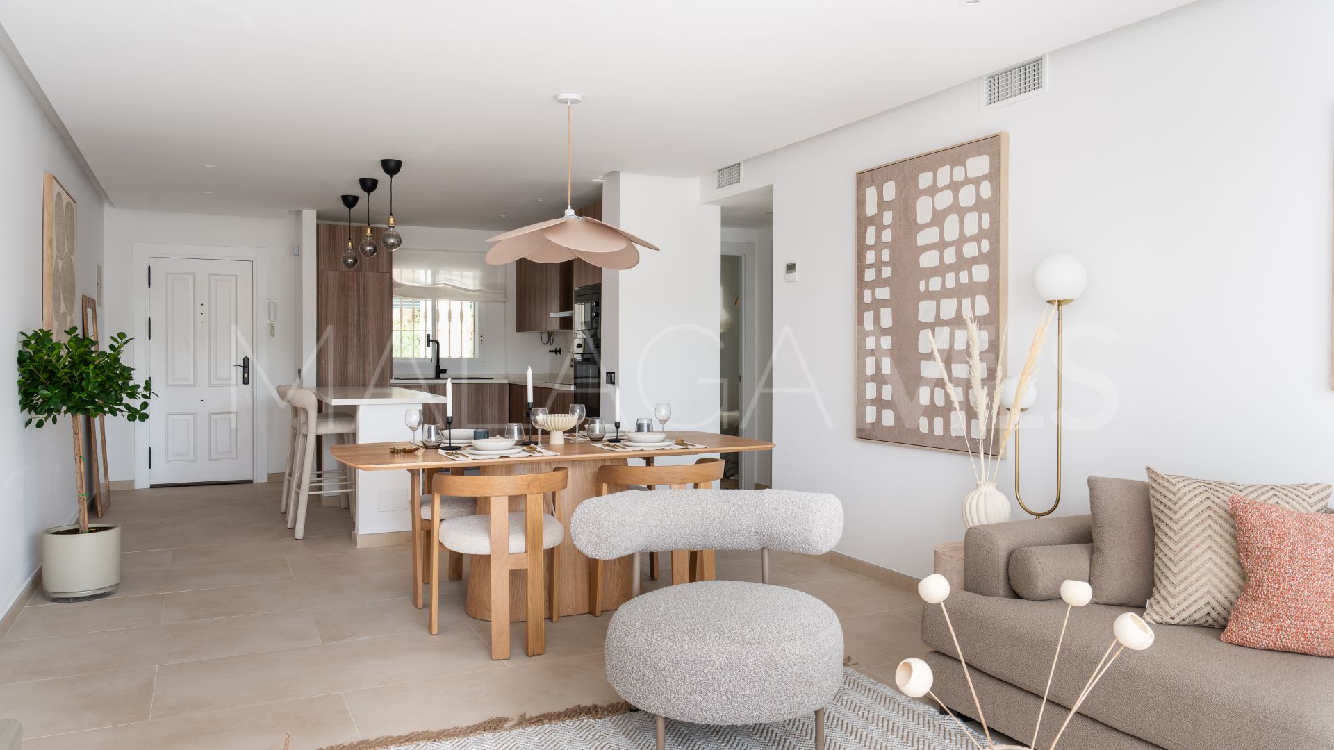 Buy apartment in La Quinta