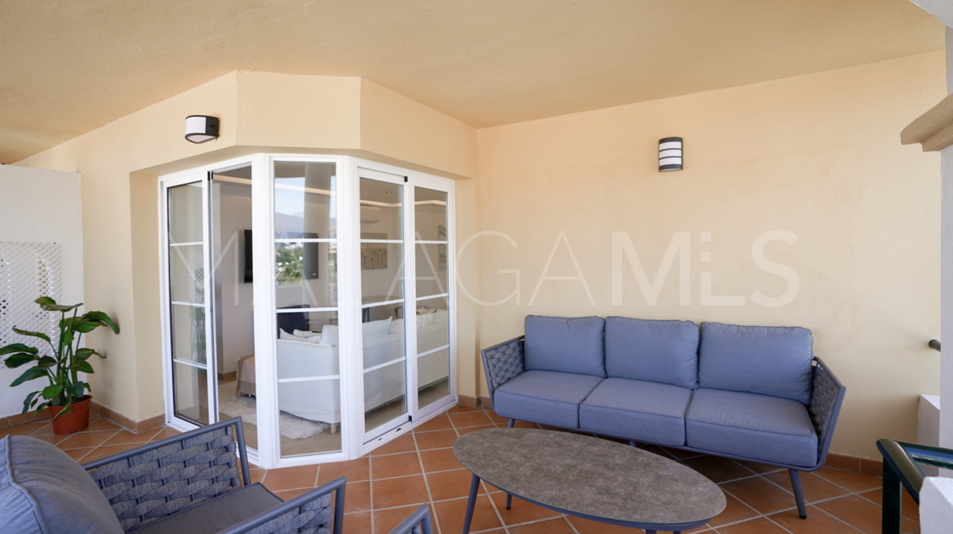 Nueva Andalucia apartment for sale