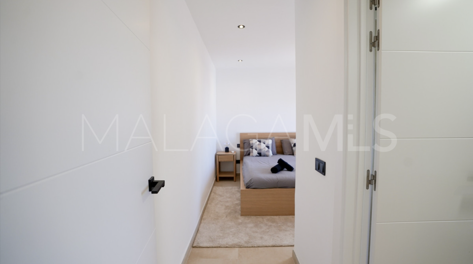 Nueva Andalucia apartment for sale