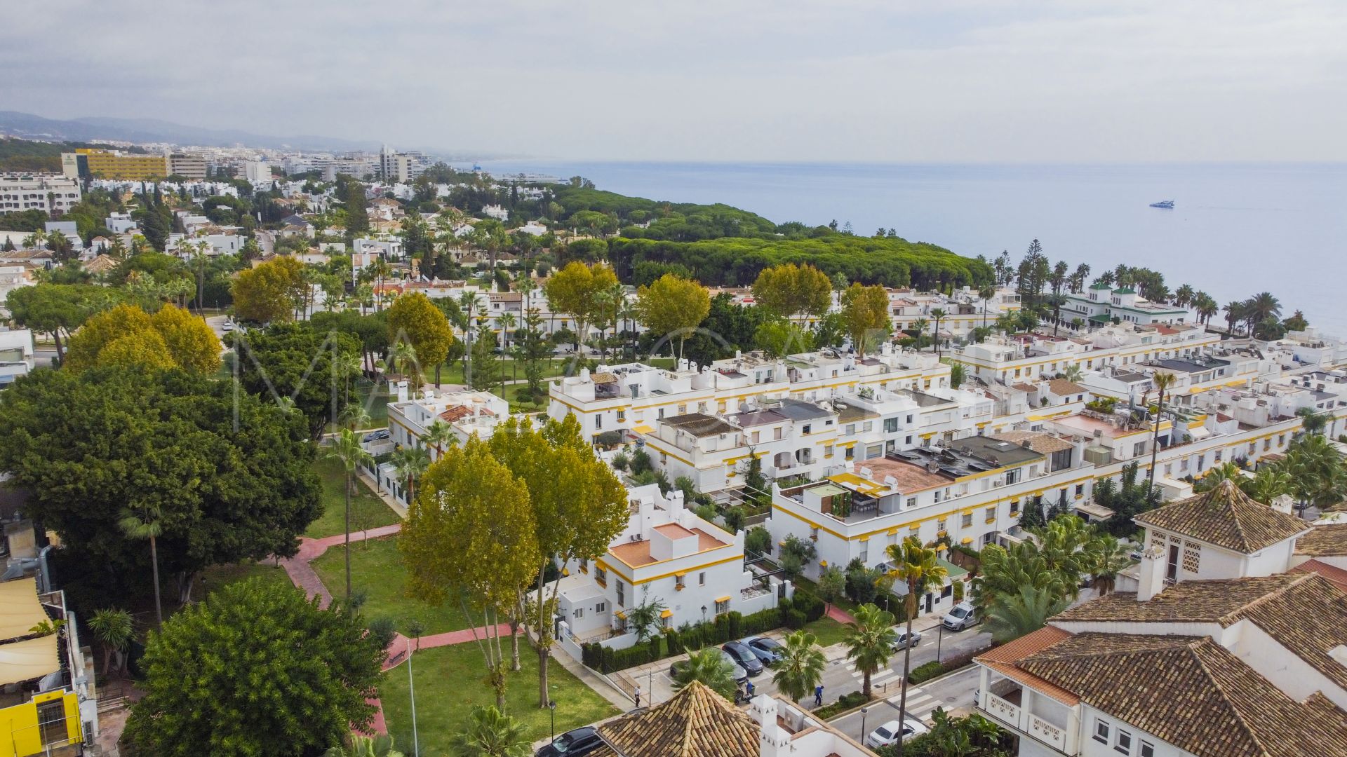 Reihenhaus for sale in Marbella Goldene Meile