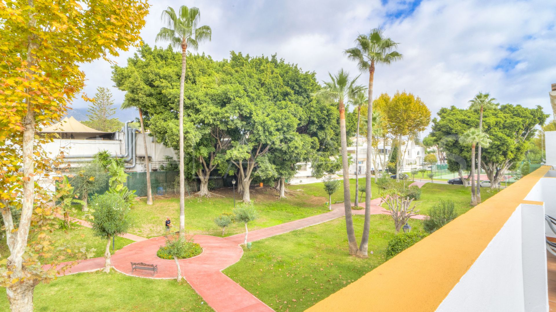 Reihenhaus for sale in Marbella Goldene Meile