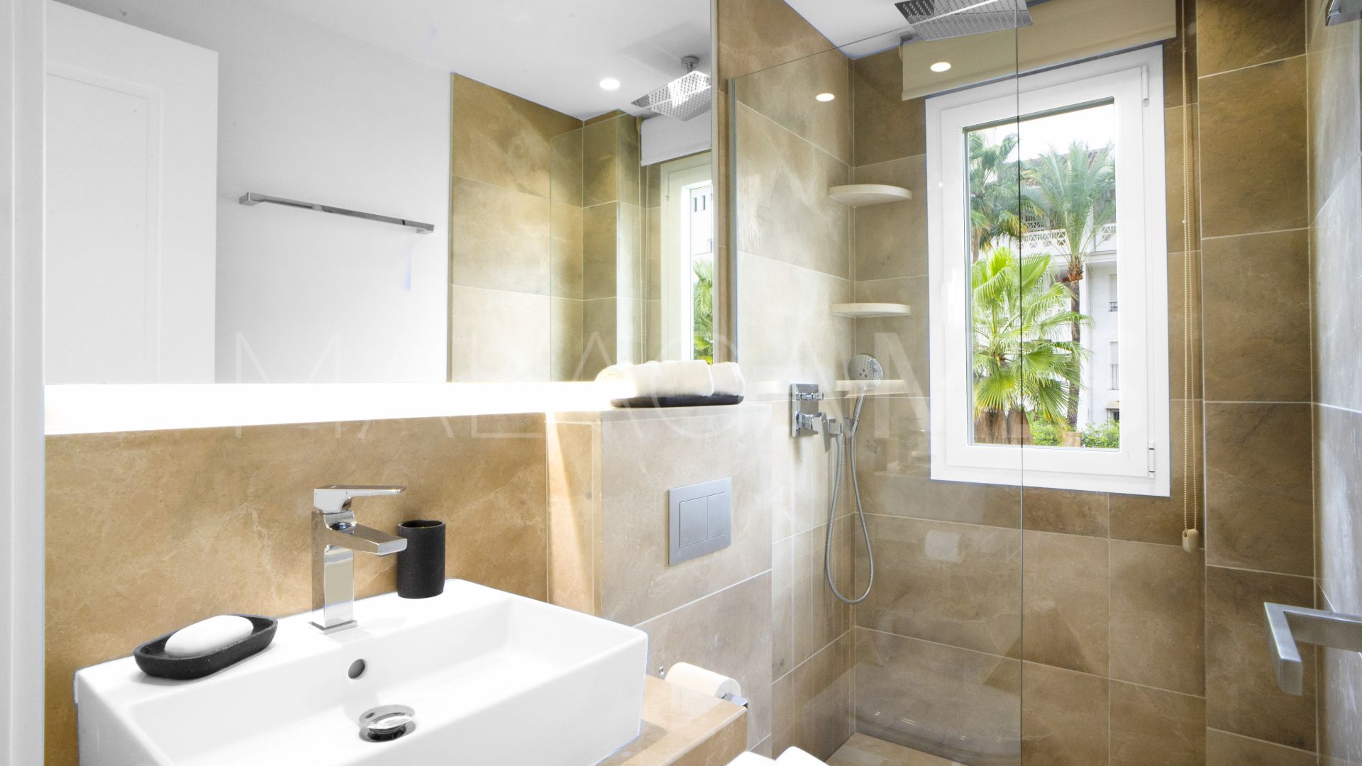 Reihenhaus for sale in Marbella Goldene Meile