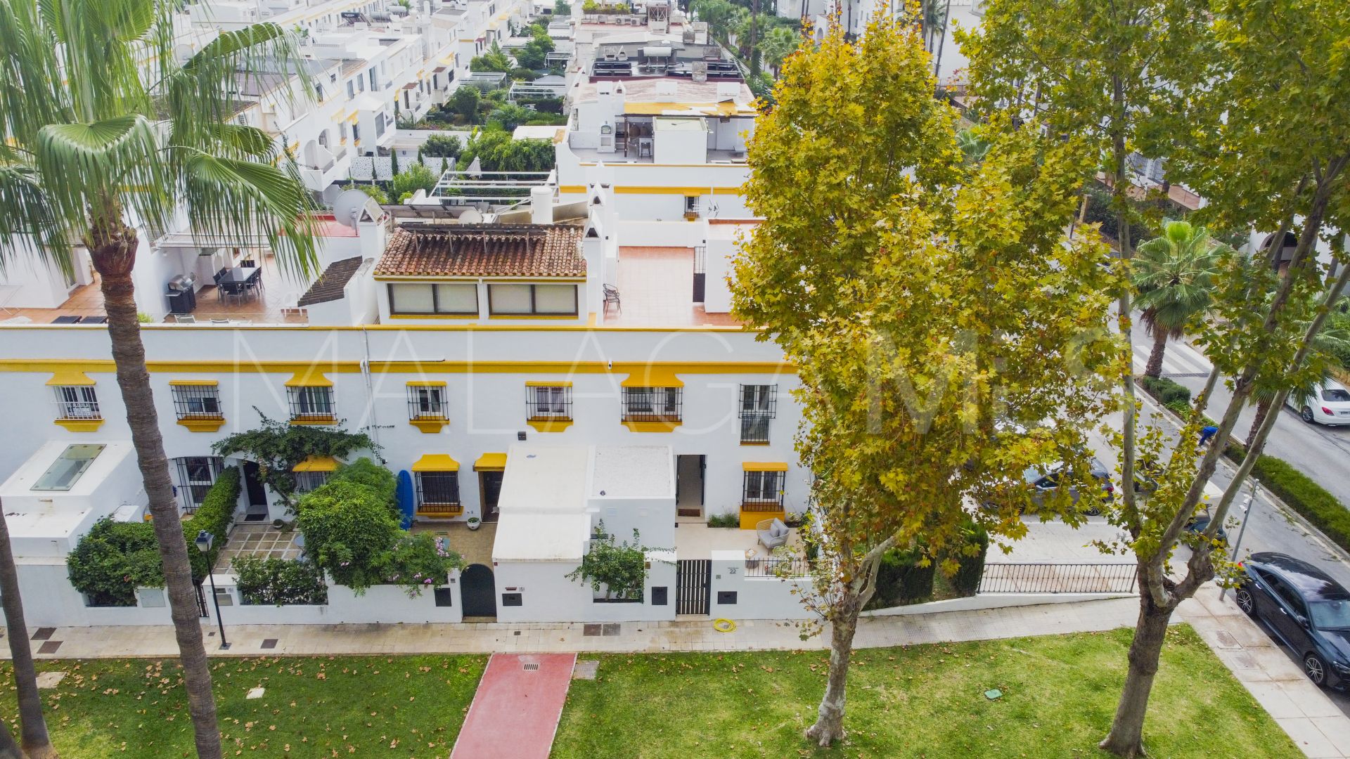 Reihenhaus for sale in Marbella Goldene Meile