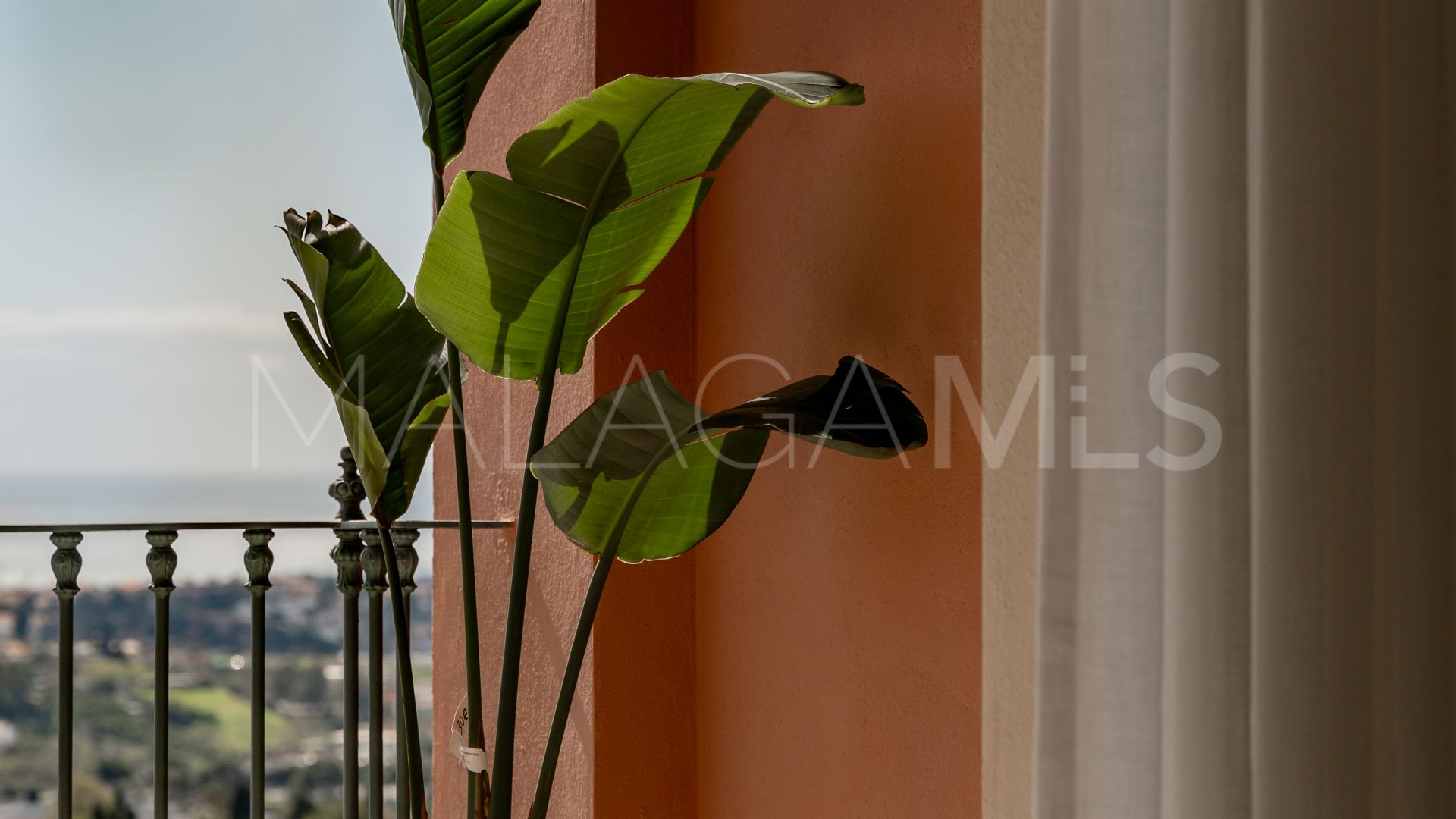 Duplex for sale in Monte Halcones