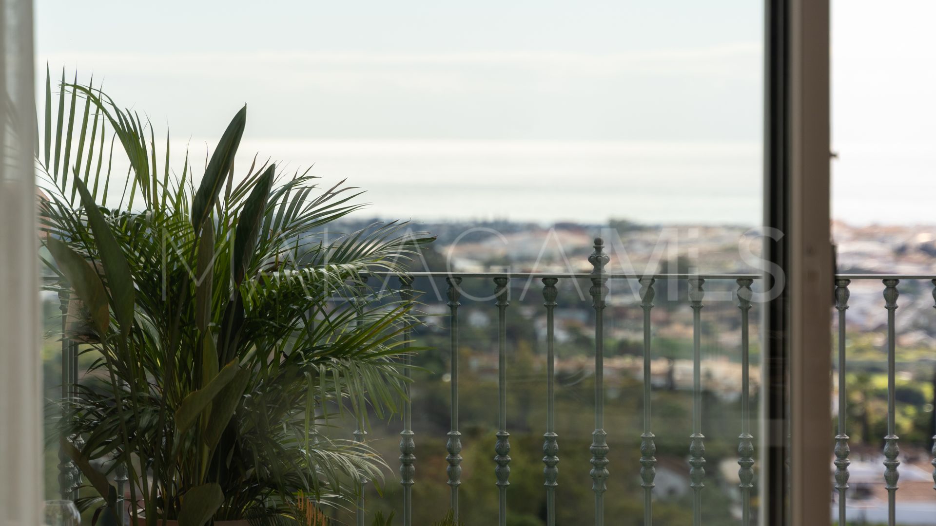 Duplex for sale in Monte Halcones