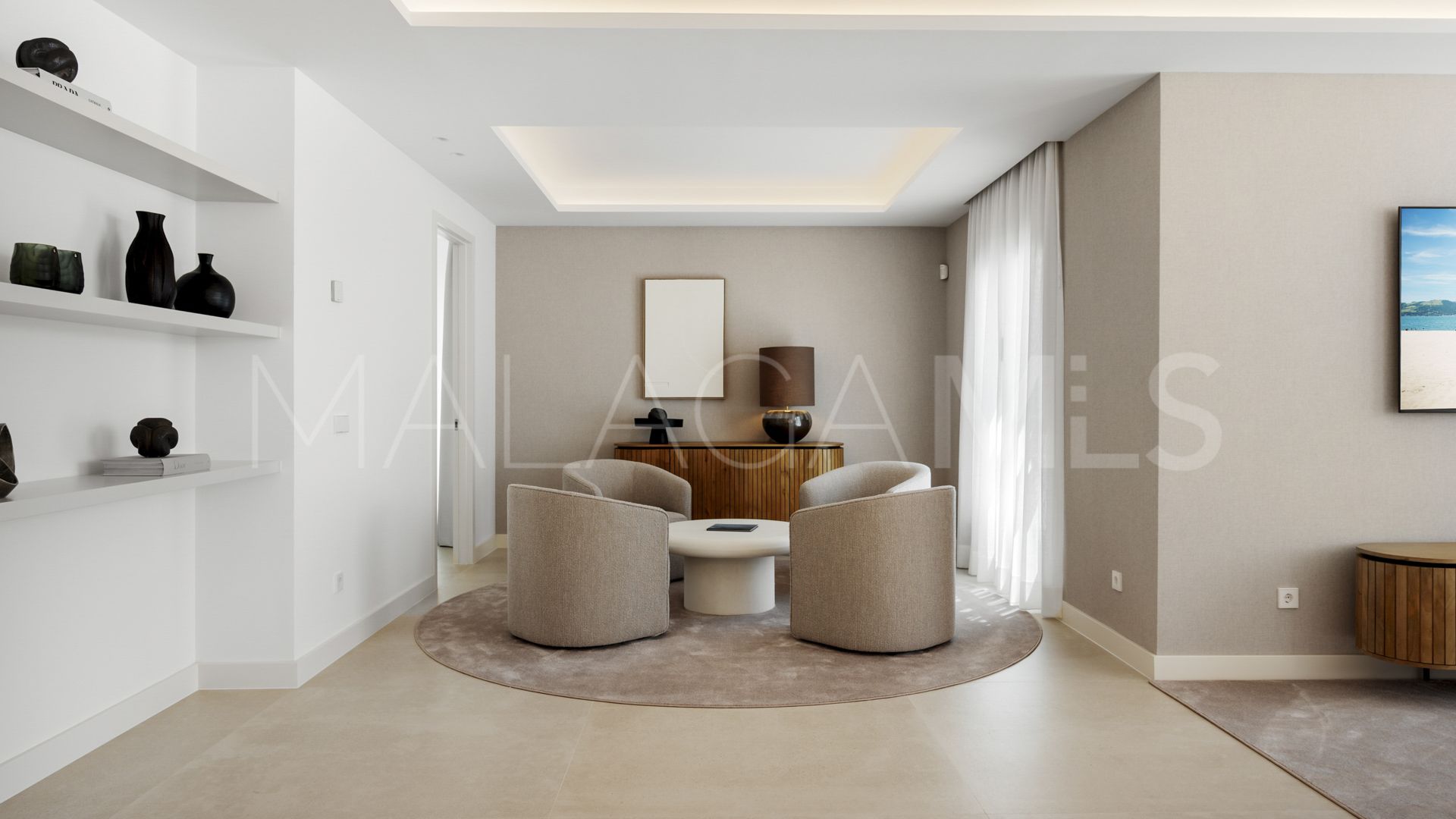For sale villa with 5 bedrooms in Las Chapas